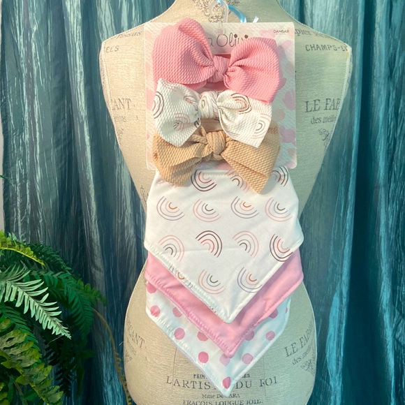 Newborn Baby Set of SIX Three Hair Bows Three Bandana Bibs Pastel Rainbow Pink - Picture 2 of 3